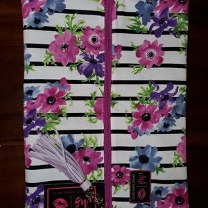 BNWT Makeup Junkie Large Bag